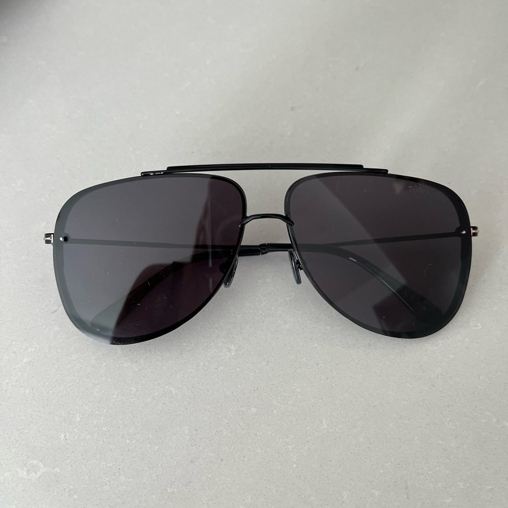 Tom Ford Leon 62mm Men’s Pilot Sunglasses in Black